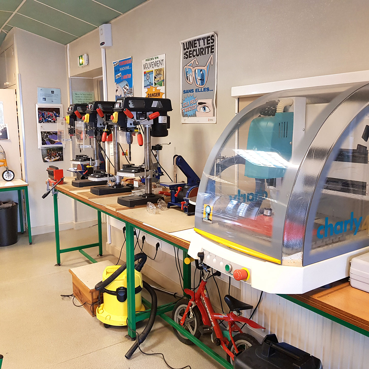 Équipement École et collège Notre Dame du Bon Conseil OULLINS